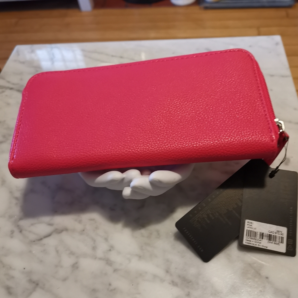 🆕Forever 21 Clutch Zip Wallet Pink